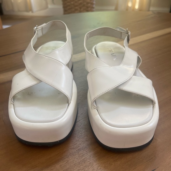 Prada white platform crisscross sandals. Size 38 - Picture 7 of 7